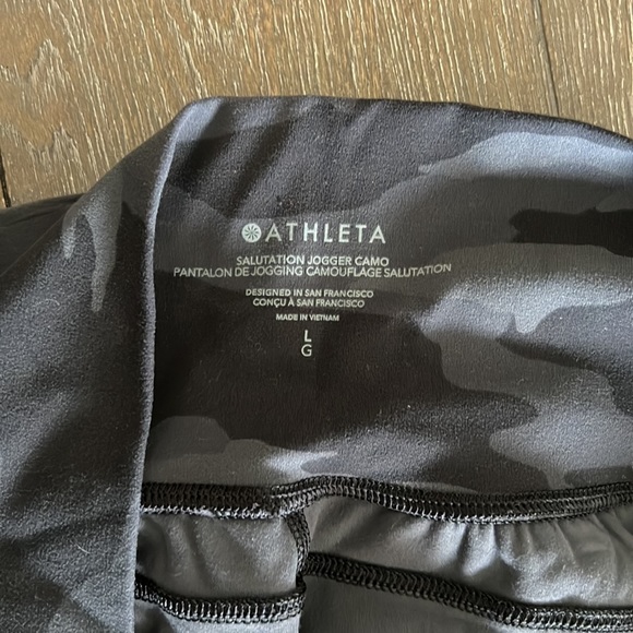 Athleta Salutation jogger - Picture 3 of 3
